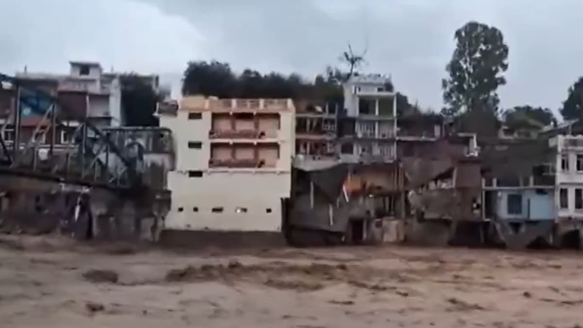 Heavy rain triggers flood-like situation in J-K's Rajouri, hundreds shifted to safer places